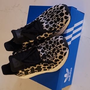Adidas Swift Run Leopard 9.5